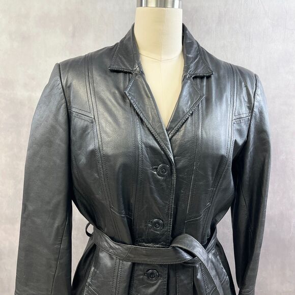 Elegant Black Leather Belted Jacket - Picture 2 of 12